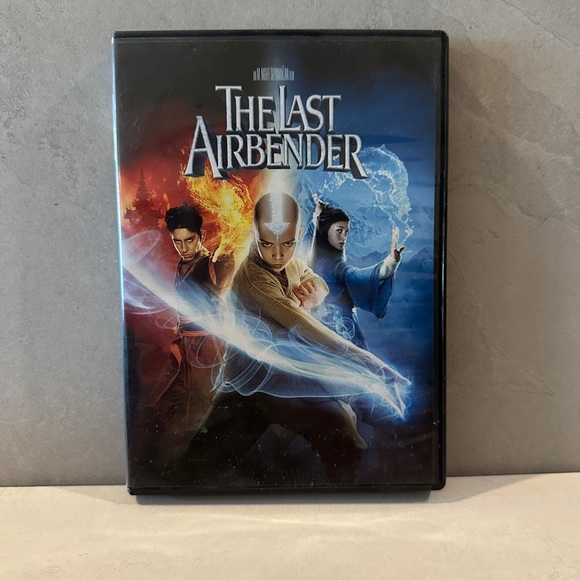 The Last Airbender DVD - Picture 1 of 3